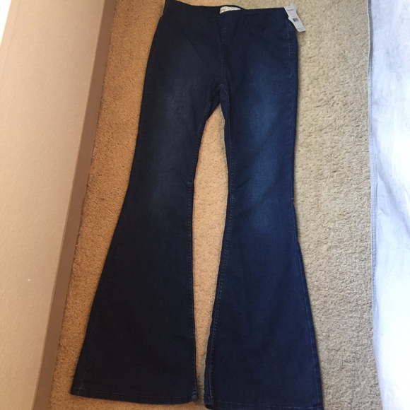 Free People Denim - Free People Penny Pull-on Flare Denim blue size 30